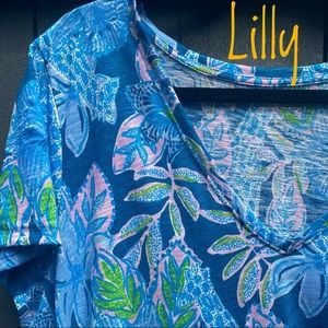 LILLY PULITZER Tropical V neck only worn 3X